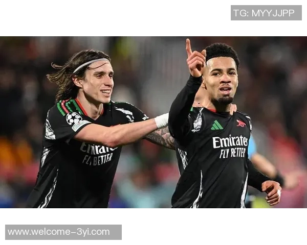 埃因霍温主帅严守纪律德斯特因迟到无缘欧冠首发阵容