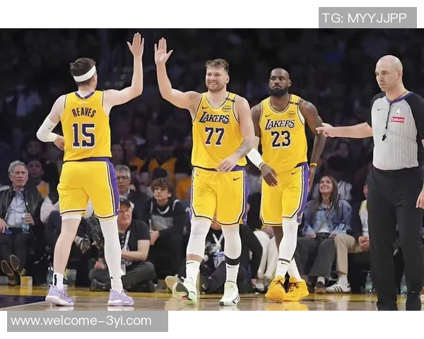 大莫里斯回顾湖人20年冠军历程强调含金量无论场地依旧闪耀