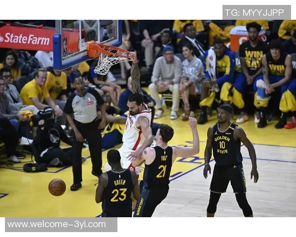 黄蜂篮板优势显著全场65-31领先爵士前场篮板21-11表现抢眼